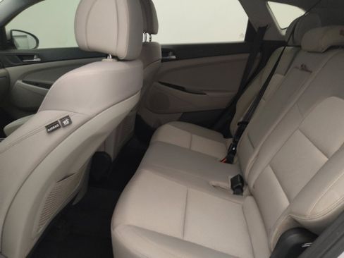 Used 2018 Hyundai Tucson Value FWD image 18