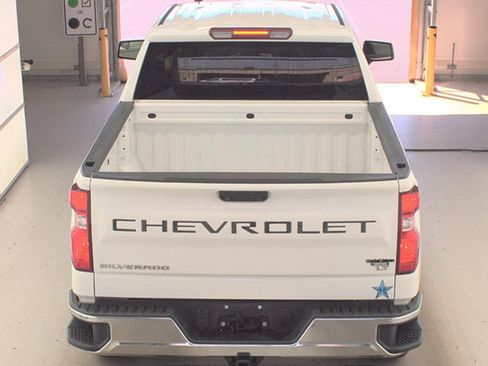 Used 2023 Chevrolet Silverado 1500 LT AWD/4WD image 11