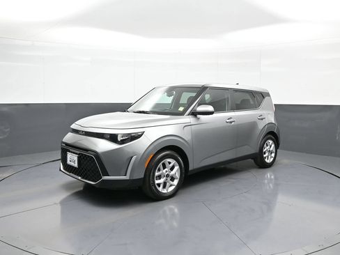 Certified 2023 Kia Soul S FWD image 10