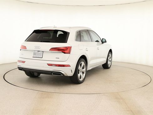 Certified 2022 Audi Q5 2.0T Premium Plus w/ Premium Plus Package image 6