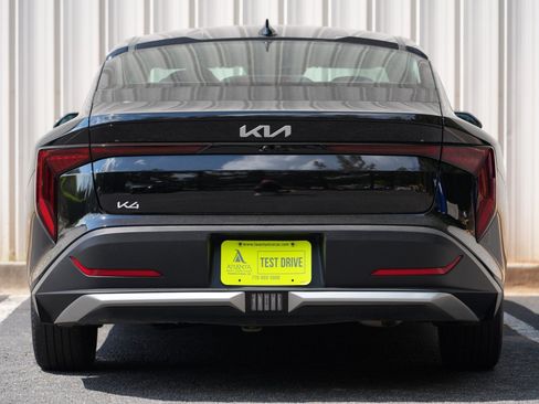 Used 2025 Kia K4 FWD image 10
