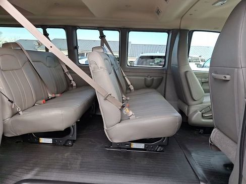 New 2025 Chevrolet Express 3500 LS image 6