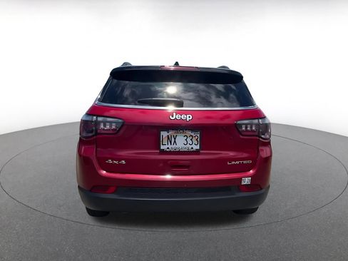 Used 2025 Jeep Compass Limited AWD/4WD image 12