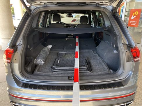 Certified 2023 Volkswagen Tiguan SEL R-Line AWD/4WD image 22