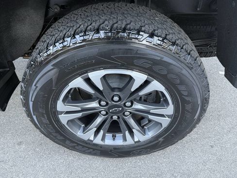 Used 2021 Chevrolet Colorado Z71 w/ Safety Package image 27