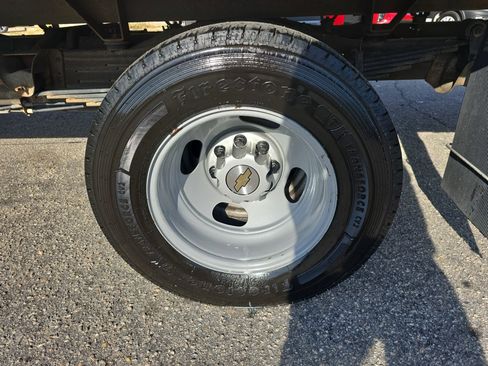 Used 2018 Chevrolet Express 3500 w/ Power Convenience Package image 34