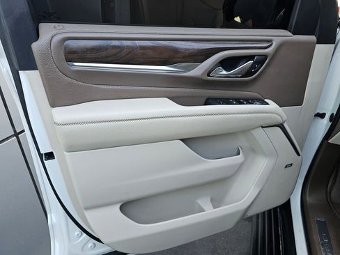 Used 2021 GMC Yukon Denali w/ Denali Premium Package AWD/4WD image 23