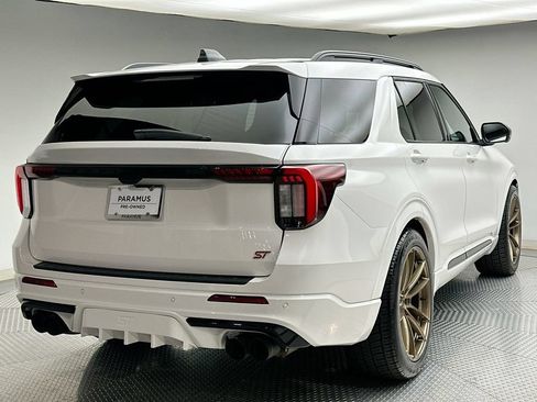 Used 2025 Ford Explorer ST AWD/4WD image 13