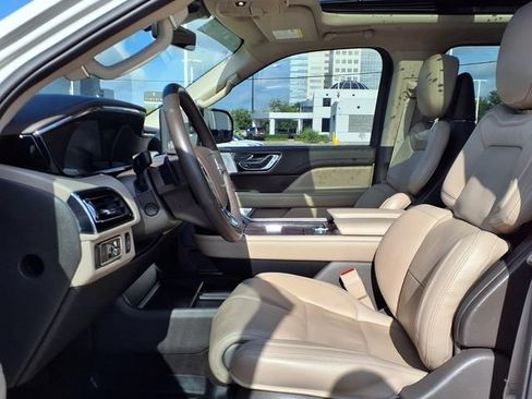 Certified 2023 Lincoln Navigator Reserve RWD image 4