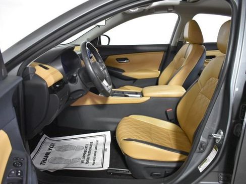 Used 2023 Nissan Sentra SV w/ SV Premium Package FWD image 11
