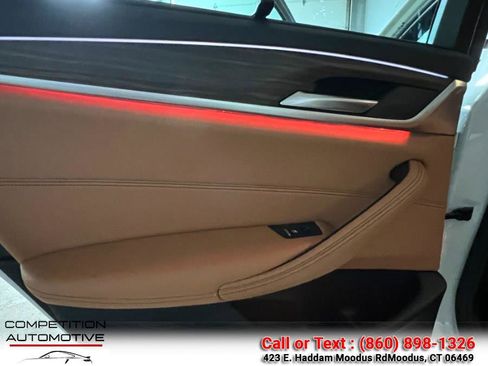 Used 2019 BMW 540i xDrive 540i xDrive Sedan w/ Premium Package image 11