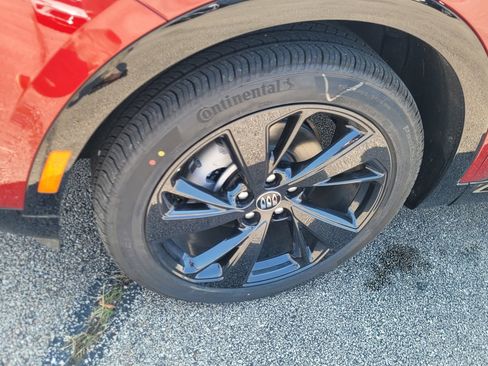 New 2024 Buick Envision Sport Touring image 9