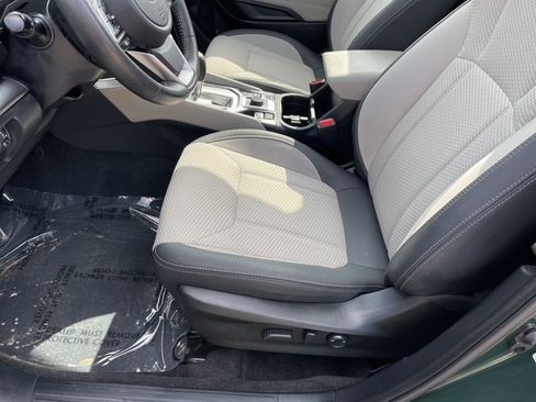 Used 2024 Subaru Forester Premium image 8