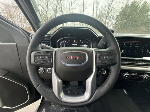 Used 2025 GMC Sierra 1500 Elevation image 14