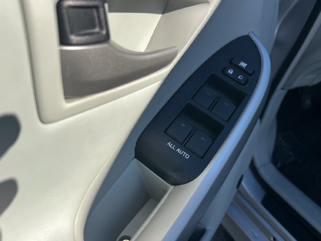 Used 2015 Toyota Prius Four FWD image 11
