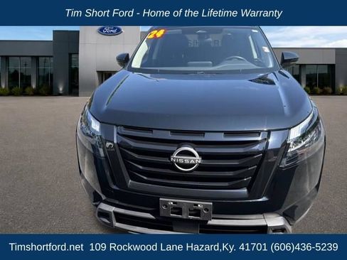 Used 2024 Nissan Pathfinder SV w/ Lighting Package (N92) AWD/4WD image 2