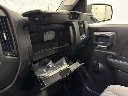 Used 2018 Chevrolet Silverado 1500 W/T w/ Chrome Bumper Package image 18