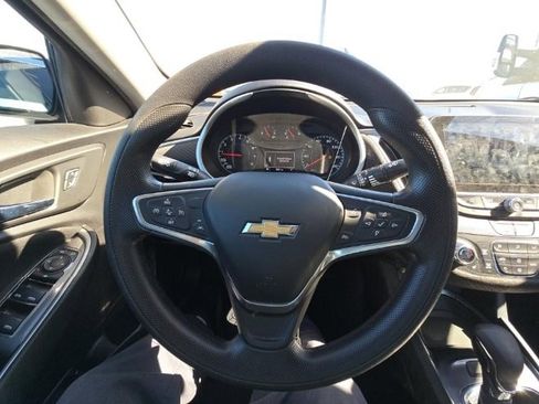 Used 2023 Chevrolet Malibu LT image 11