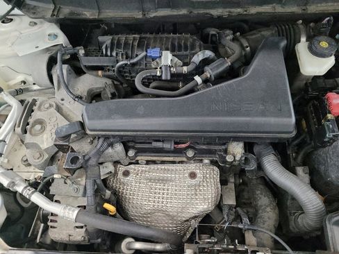 Used 2018 Nissan Rogue SV image 30