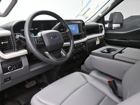 New 2025 Ford F350 XL AWD/4WD image 17