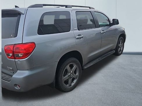 Used 2017 Toyota Sequoia SR5 image 2