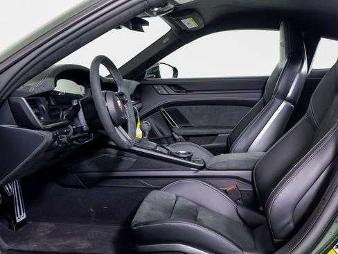 New 2026 Porsche 911 GT3 RWD image 5