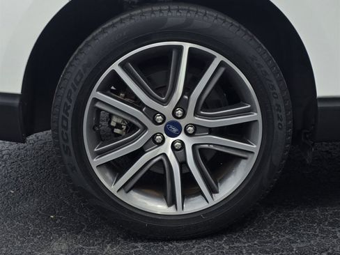 Used 2022 Ford Edge Titanium AWD/4WD image 42