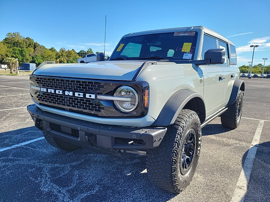 Used 2023 Ford Bronco Wildtrak AWD/4WD image 3