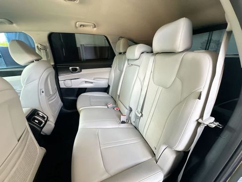 Used 2025 Kia Sorento S FWD image 22