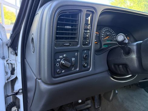 Used 2003 Chevrolet Silverado 2500 LS AWD/4WD image 22