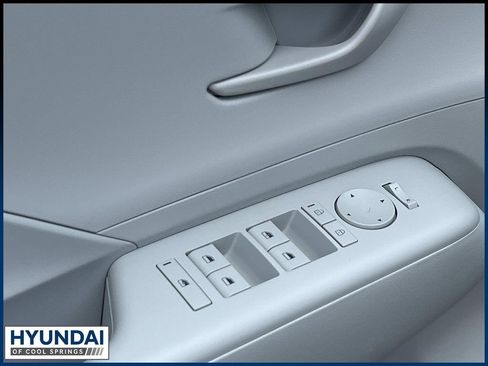 New 2027 Hyundai Kona SE FWD image 15
