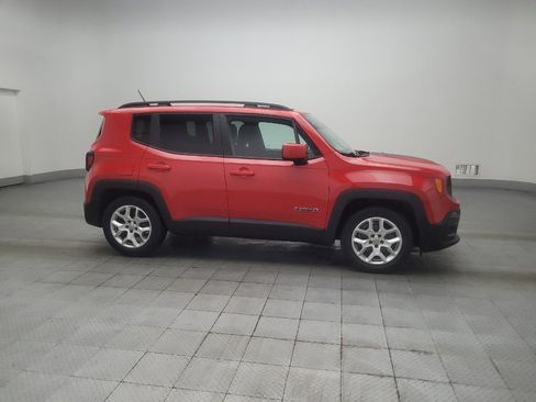Used 2015 Jeep Renegade Latitude FWD image 11