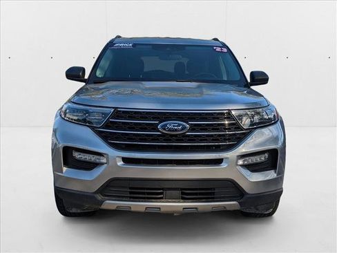 Used 2023 Ford Explorer XLT w/ Equipment Group 202A image 2