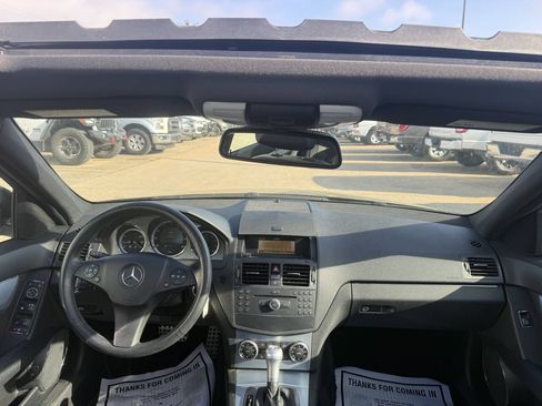 Used 2009 Mercedes-Benz C 300 Sedan image 18