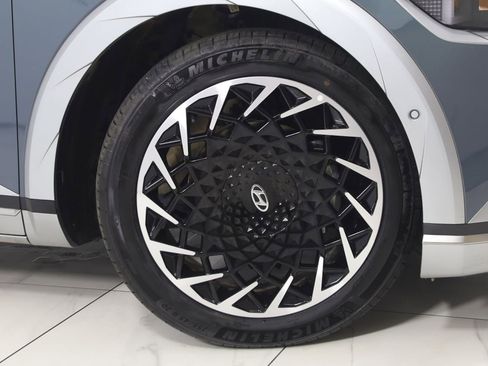 Used 2024 Hyundai Ioniq 5 Limited image 16