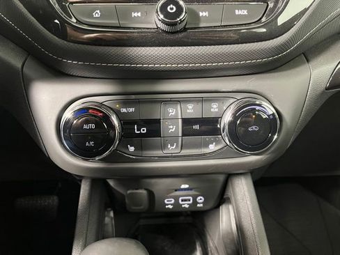Used 2023 Chevrolet TrailBlazer ACTIV w/ Sun and Liftgate Package AWD/4WD image 34