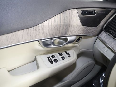 Used 2024 Volvo XC90 B6 Plus w/ Protection Package Premier image 32