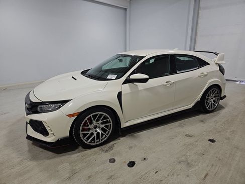 Used 2019 Honda Civic Type R image 1