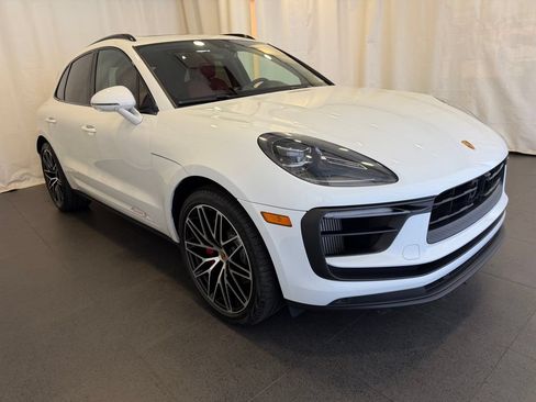 Certified 2024 Porsche Macan S AWD/4WD image 7