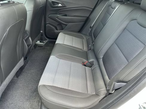 Certified 2024 Chevrolet Trax LT w/ LT Convenience Package FWD image 26