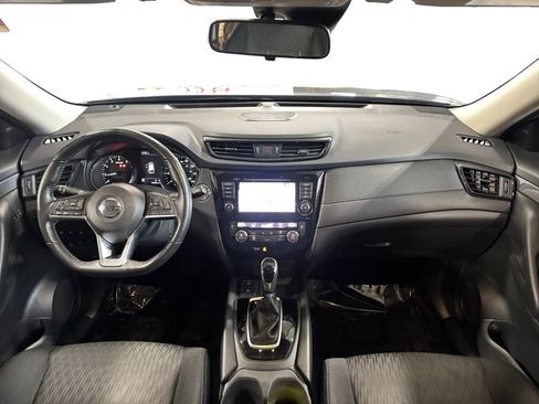 Used 2019 Nissan Rogue SV w/ Sun & Sound Touring Package AWD/4WD image 16