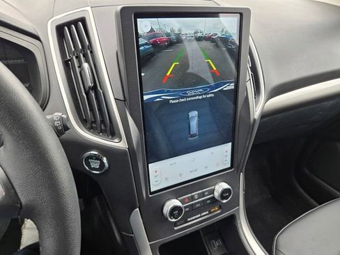 Used 2024 Ford Edge SEL w/ Convenience Package AWD/4WD image 9