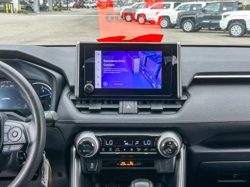 Used 2024 Toyota RAV4 LE image 13