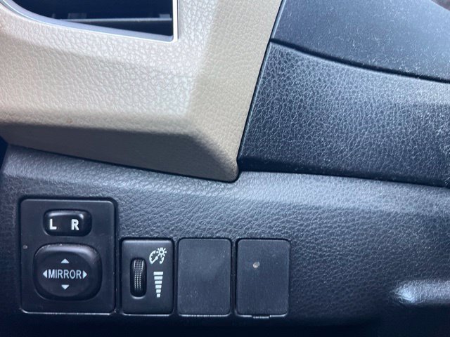 Used 2014 Toyota Corolla LE FWD image 22