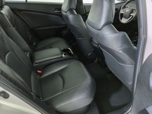 Used 2019 Toyota Prius Prime Premium image 20