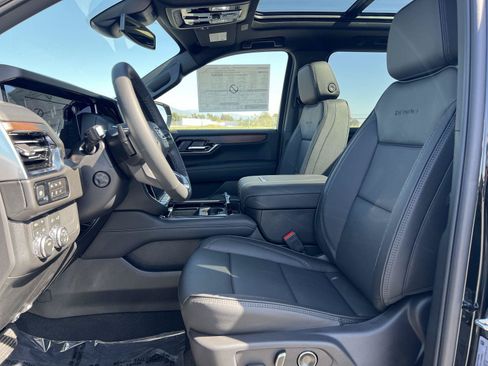 New 2026 GMC Yukon XL Denali w/ Sun & Power Step Package AWD/4WD image 25