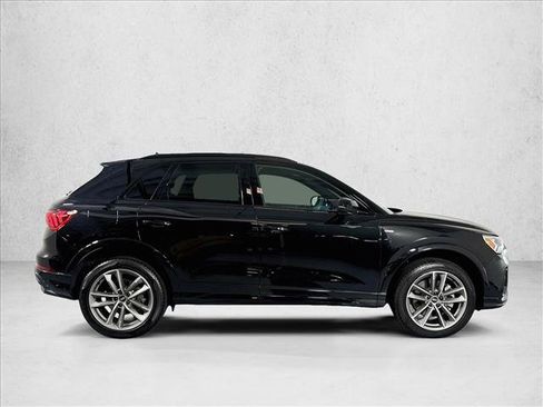 Used 2025 Audi Q3 2.0T Premium w/ Black Optic Sport Package AWD/4WD image 4