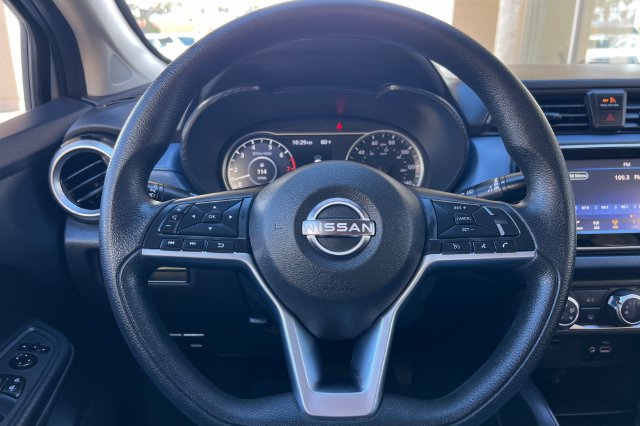 Used 2025 Nissan Versa SV FWD image 27