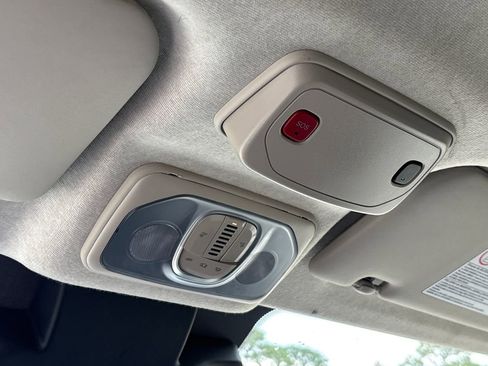 Used 2024 RAM ProMaster 2500 w/ Convenience Group FWD image 24
