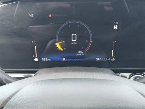 Certified 2024 Chevrolet Trax RS w/ Sunroof Package image 17